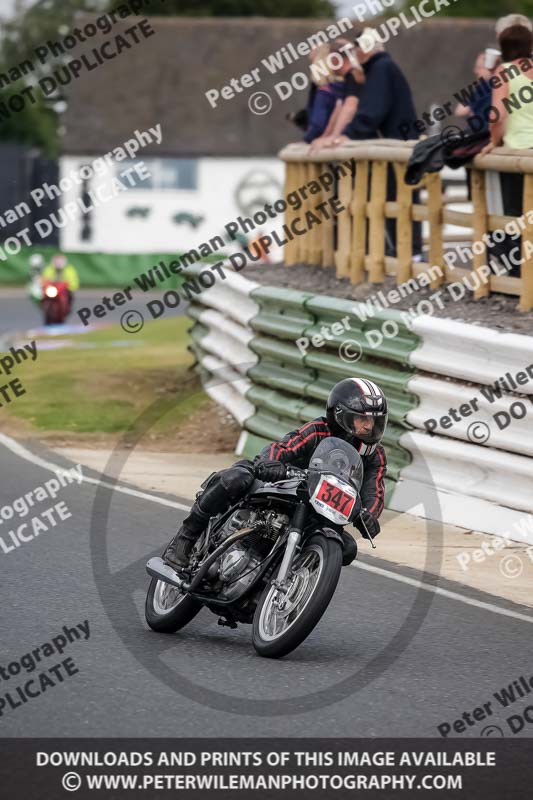 Vintage motorcycle club;eventdigitalimages;mallory park;mallory park trackday photographs;no limits trackdays;peter wileman photography;trackday digital images;trackday photos;vmcc festival 1000 bikes photographs